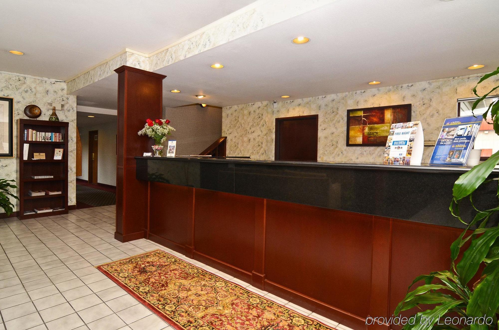 Ponderosa Inn Грешем Интерьер фото