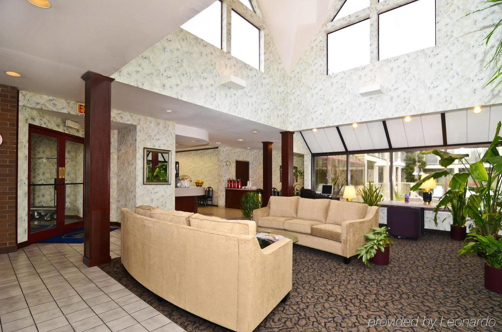 Ponderosa Inn Грешем Интерьер фото